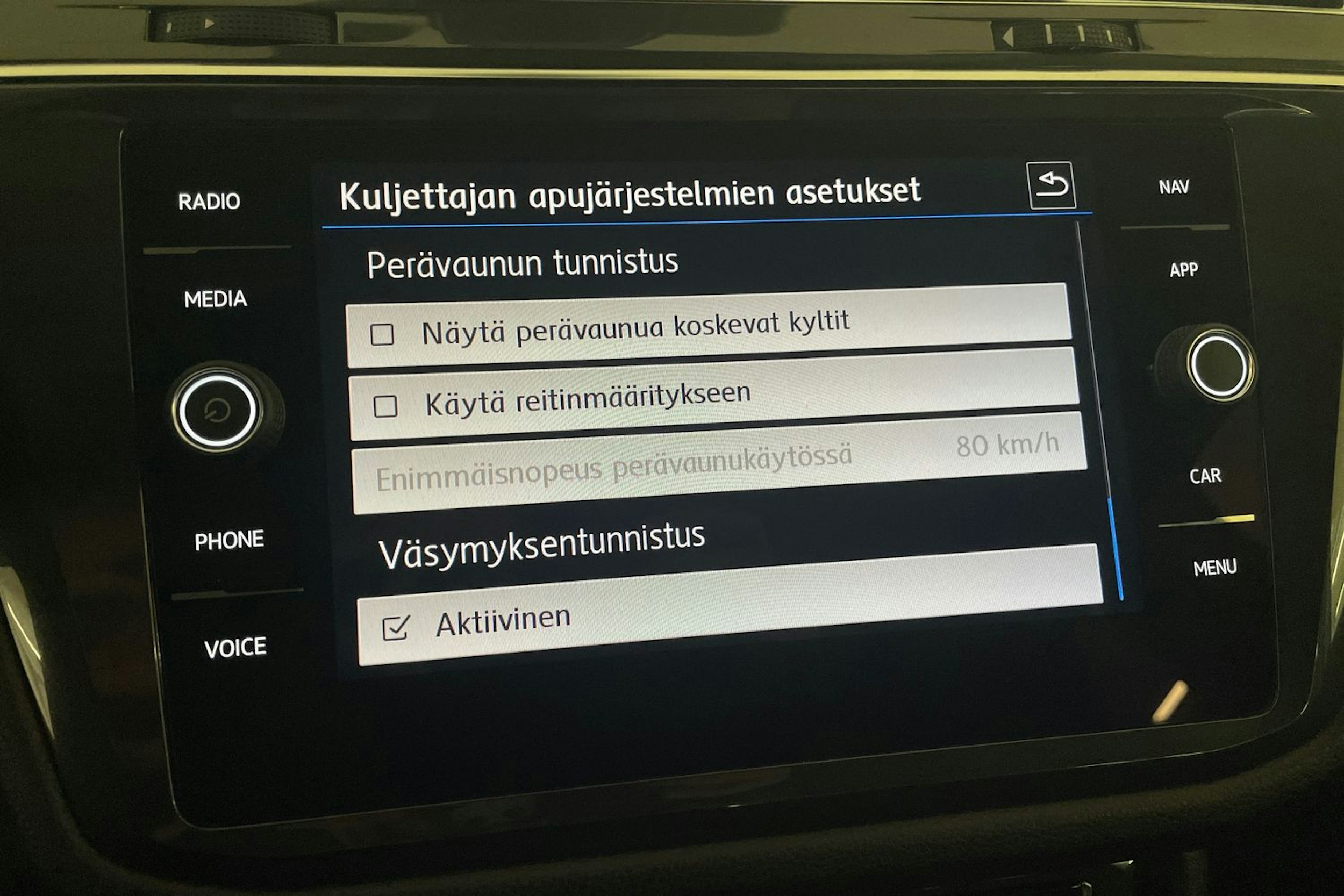 Valkoinen Volkswagen Tiguan Allspace 2020 kuva 15.