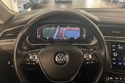 Valkoinen Volkswagen Tiguan Allspace 2020 kuva 18.
