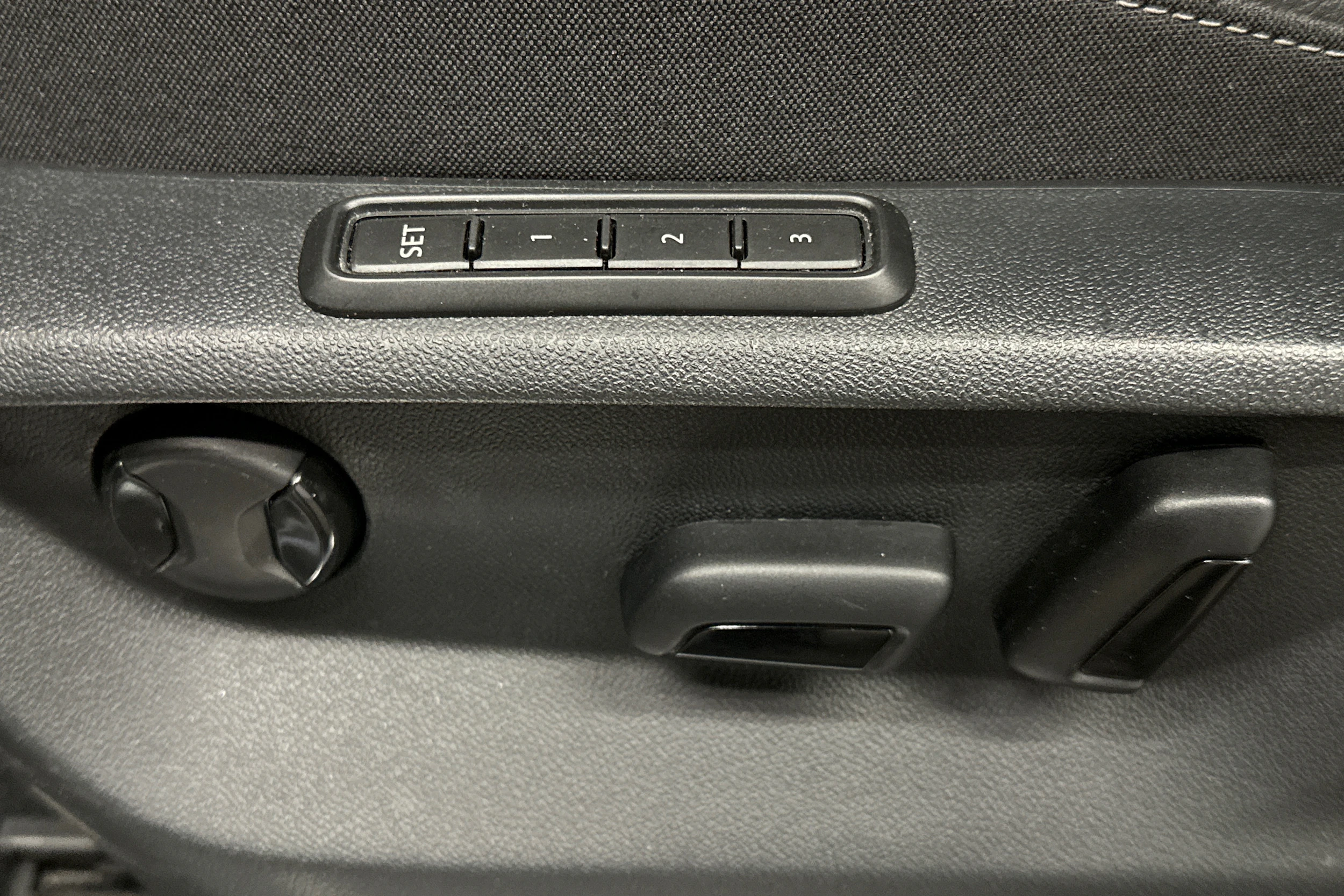 musta Volkswagen Tiguan Allspace 2021 kuva 17.