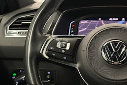 musta Volkswagen Tiguan Allspace 2021 kuva 20.