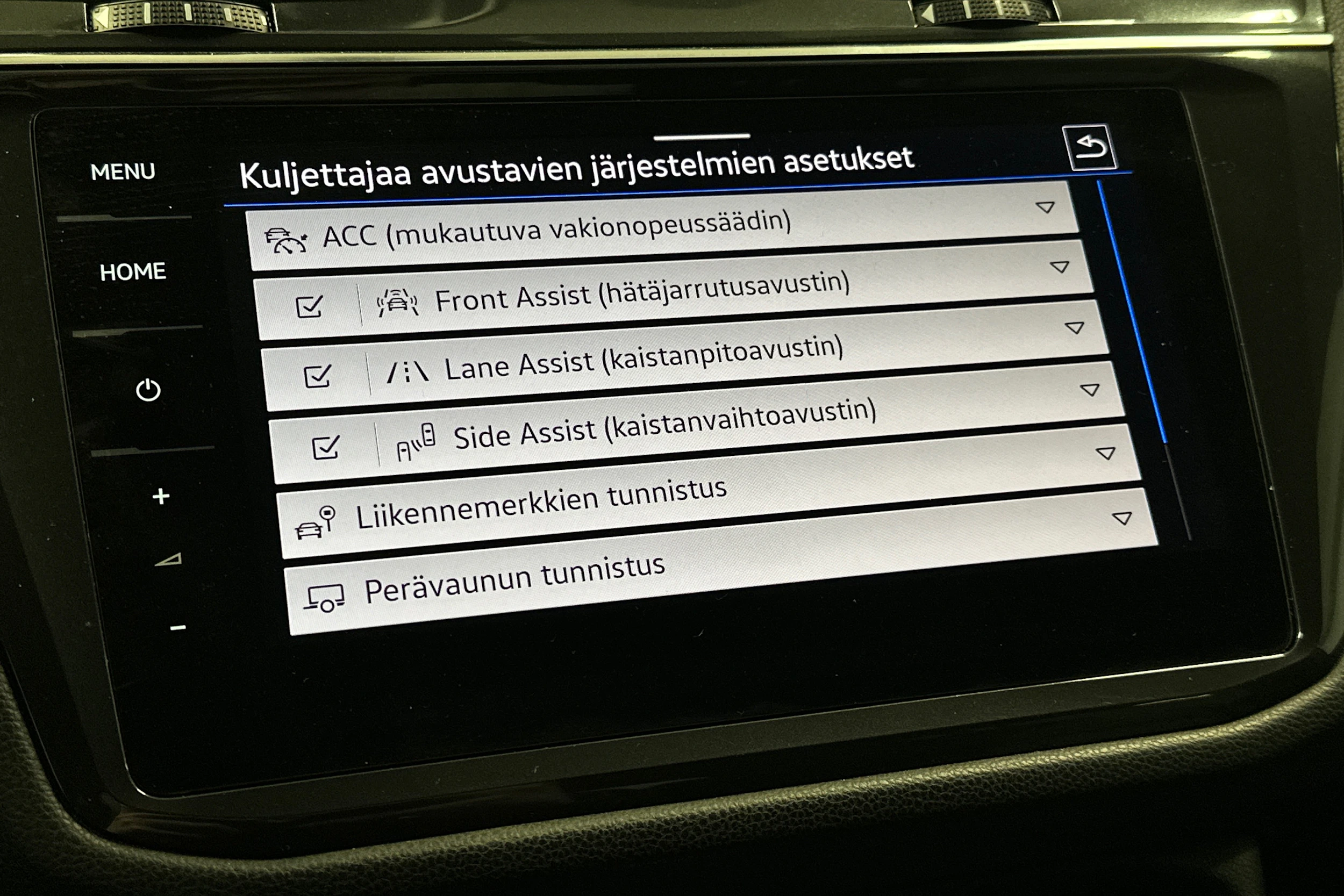 musta Volkswagen Tiguan Allspace 2021 kuva 24.