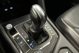 musta Volkswagen Tiguan Allspace 2021 kuva 29.