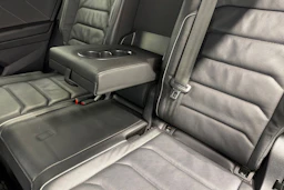 musta Volkswagen Tiguan Allspace 2021 kuva 37.