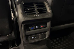 musta Volkswagen Tiguan Allspace 2021 kuva 38.