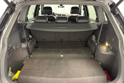 musta Volkswagen Tiguan Allspace 2021 kuva 39.