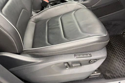 musta Volkswagen Tiguan Allspace 2021 kuva 44.