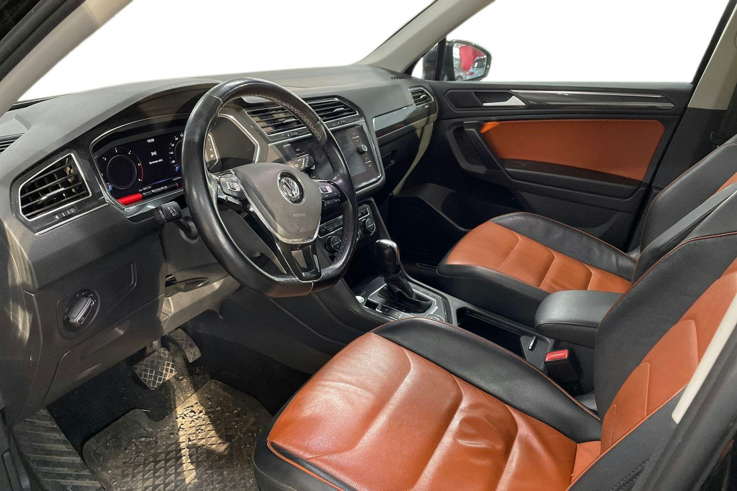 musta Volkswagen Tiguan Allspace 2021 kuva 3.