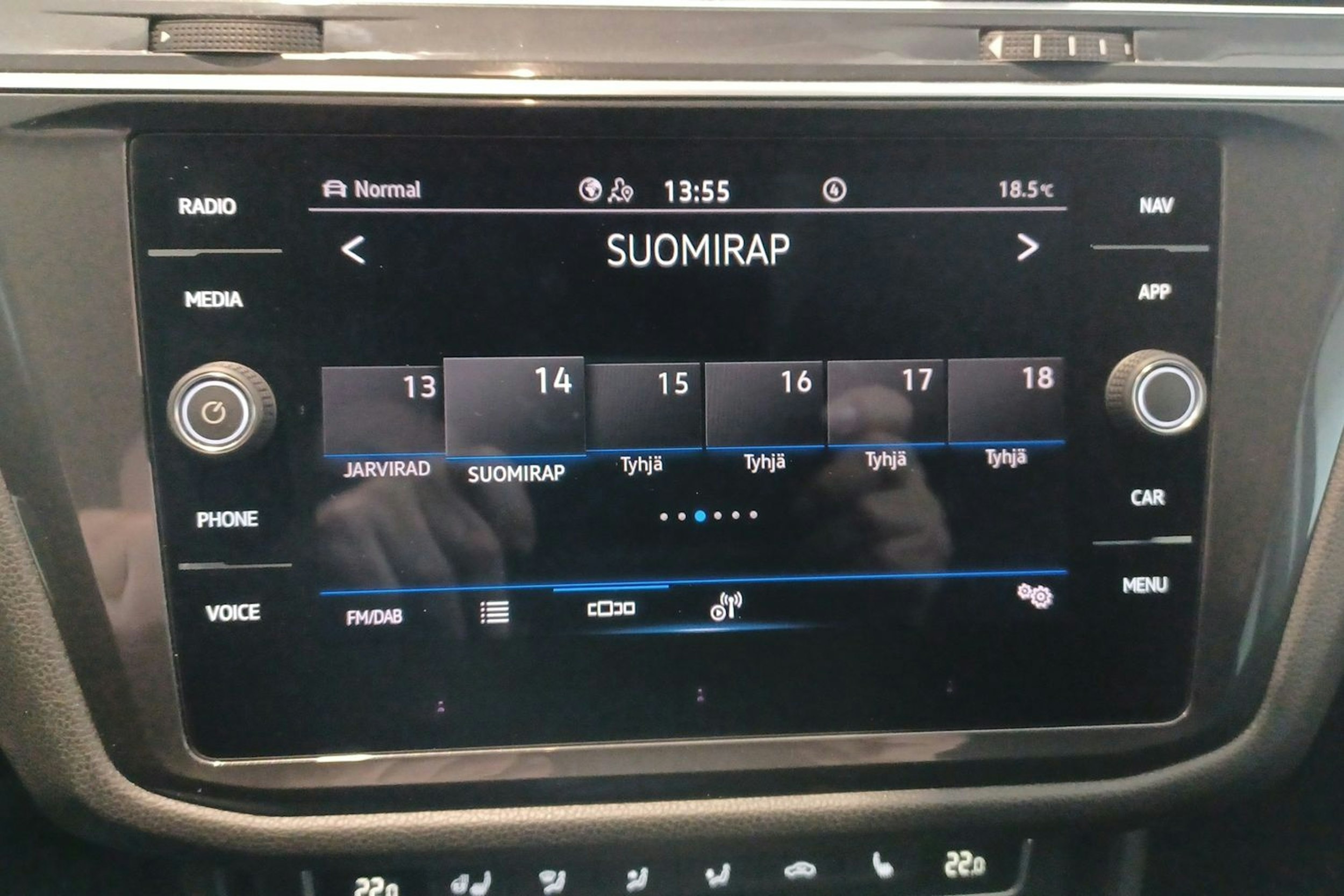 musta Volkswagen Tiguan Allspace 2021 kuva 19.