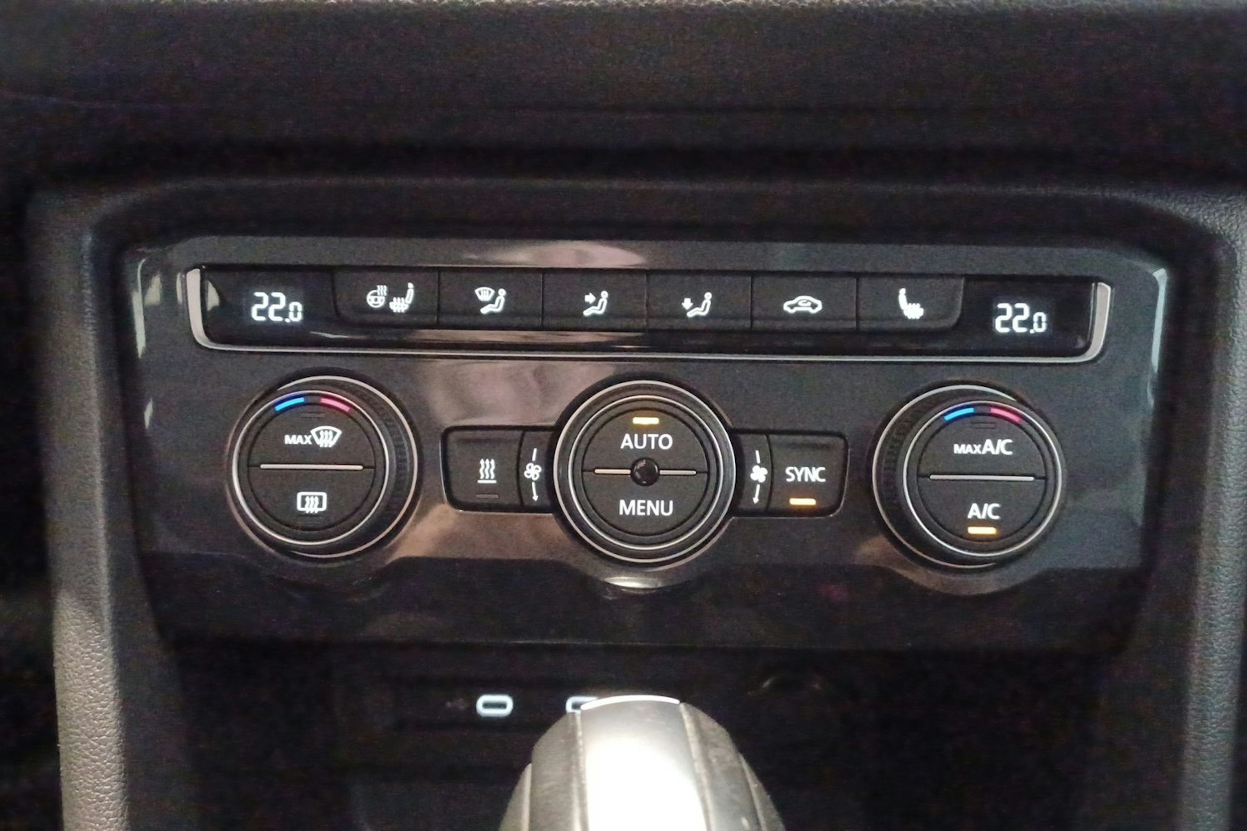 musta Volkswagen Tiguan Allspace 2021 kuva 22.