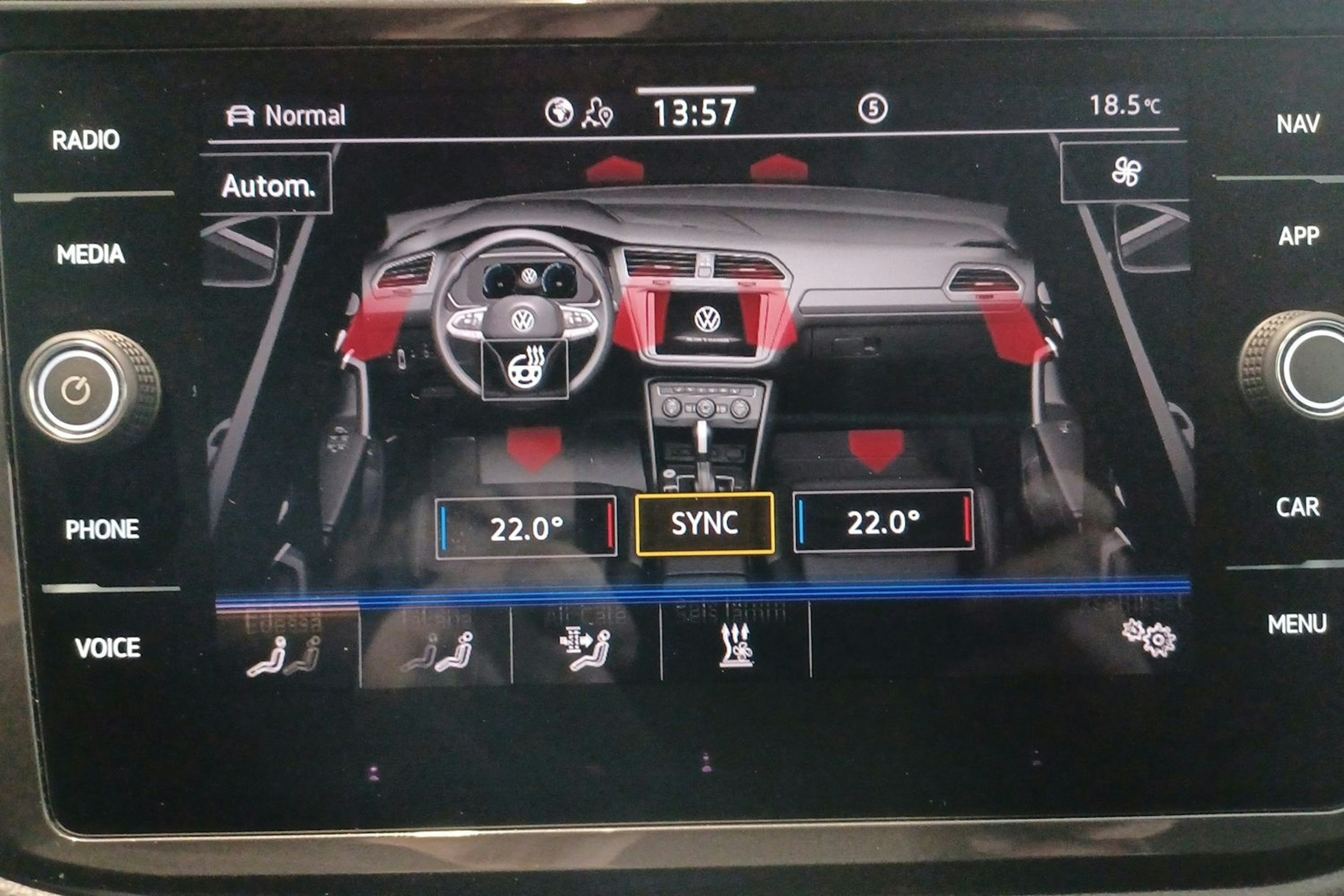 musta Volkswagen Tiguan Allspace 2021 kuva 23.
