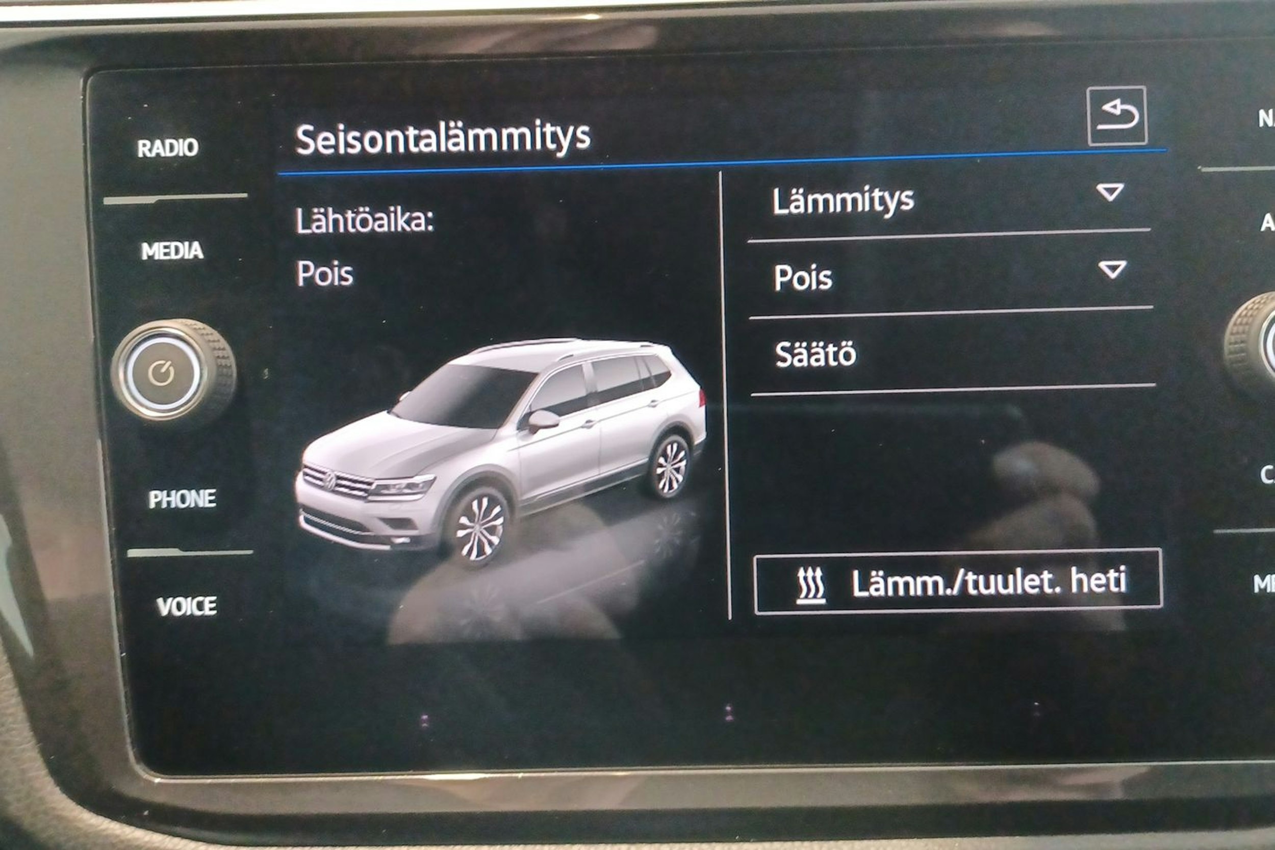 musta Volkswagen Tiguan Allspace 2021 kuva 24.
