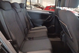 musta Volkswagen Tiguan Allspace 2021 kuva 29.