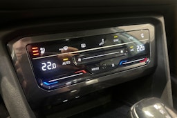 harmaa Volkswagen Tiguan Allspace 2023 kuva 23.