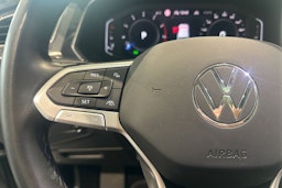 harmaa Volkswagen Tiguan Allspace 2023 kuva 24.