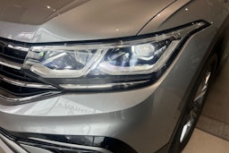 harmaa Volkswagen Tiguan Allspace 2023 kuva 26.