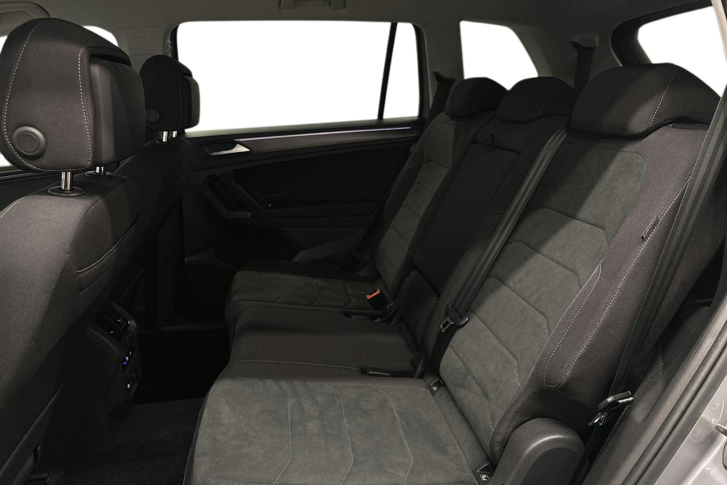 met. hopea Volkswagen Tiguan Allspace 2024 kuva 10.