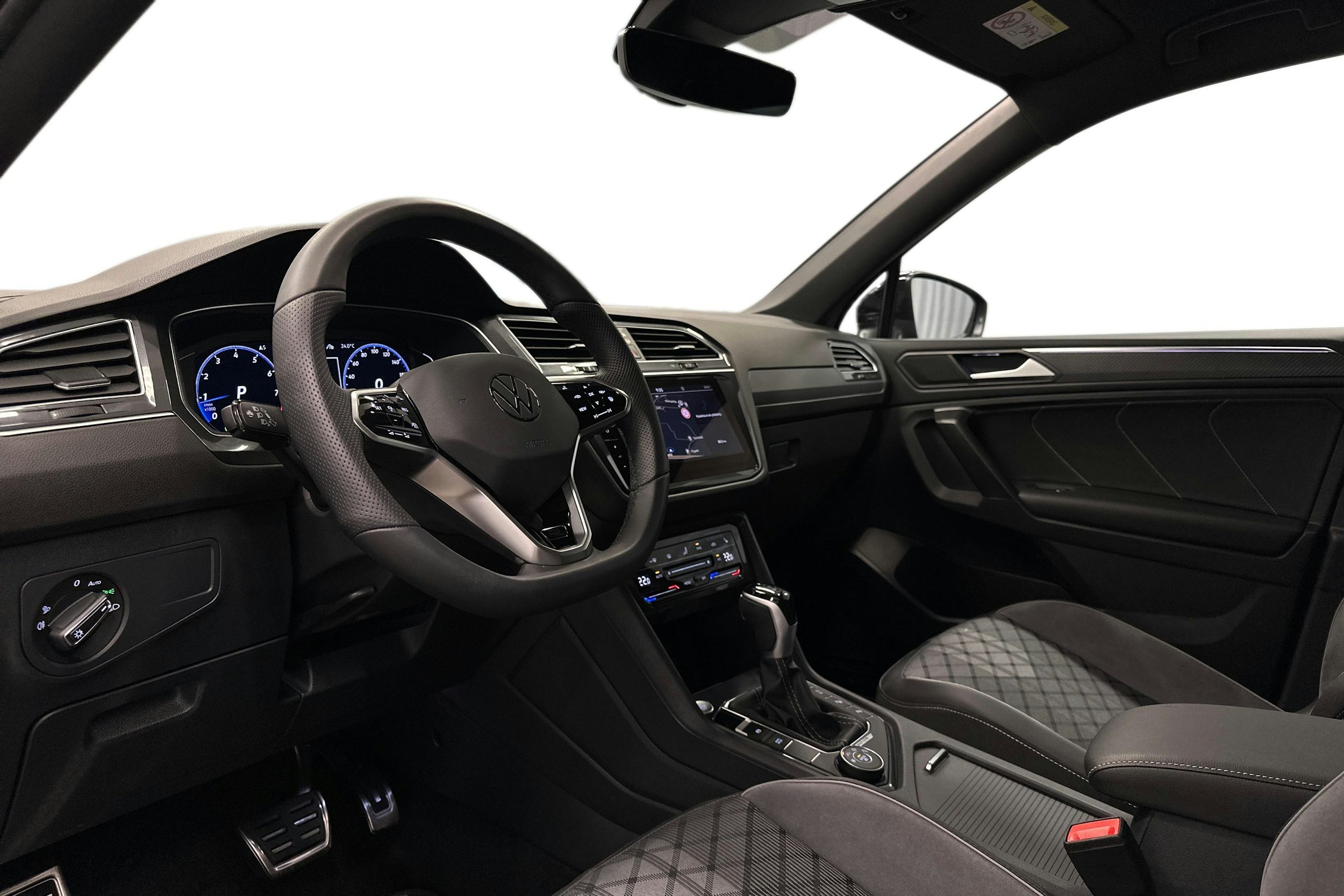 met. harmaa Volkswagen Tiguan Allspace 2024 kuva 6.
