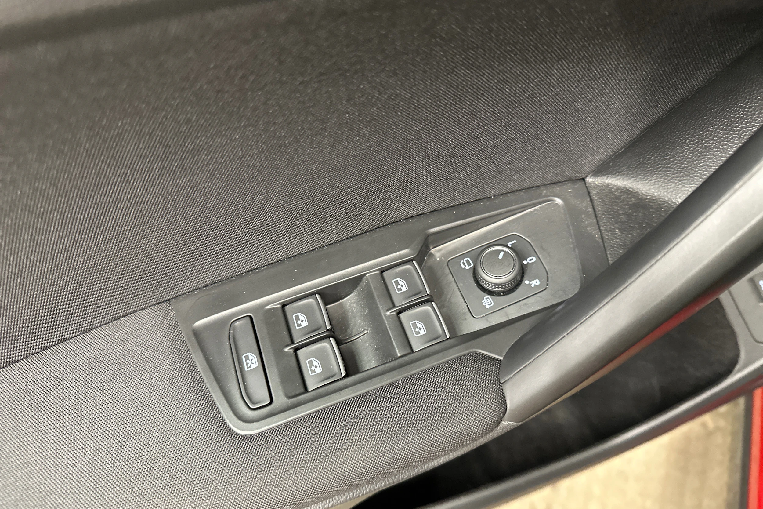 punainen Volkswagen Tiguan Allspace 2024 kuva 11.