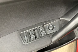 punainen Volkswagen Tiguan Allspace 2024 kuva 11.