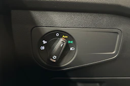 punainen Volkswagen Tiguan Allspace 2024 kuva 12.