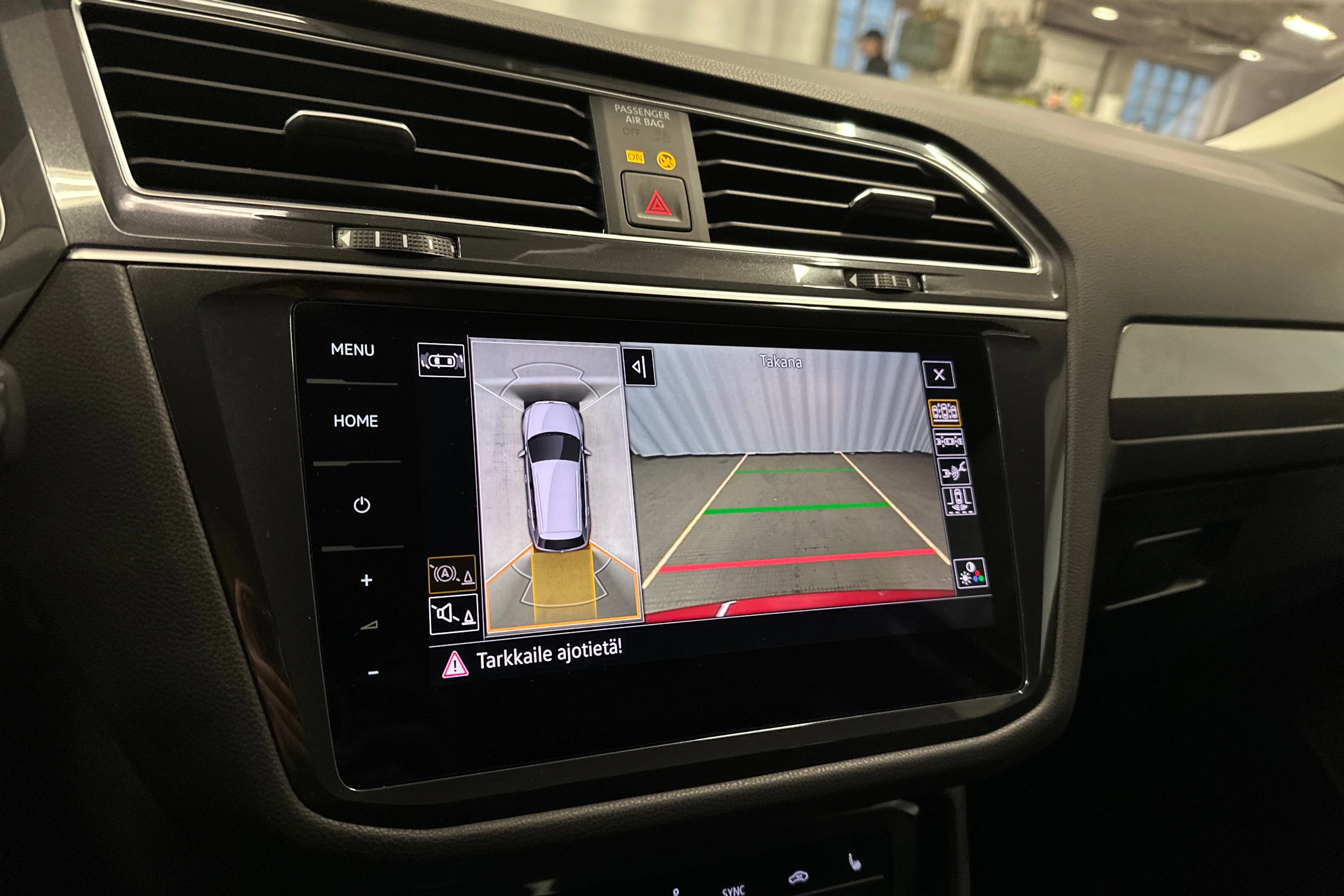 punainen Volkswagen Tiguan Allspace 2024 kuva 15.