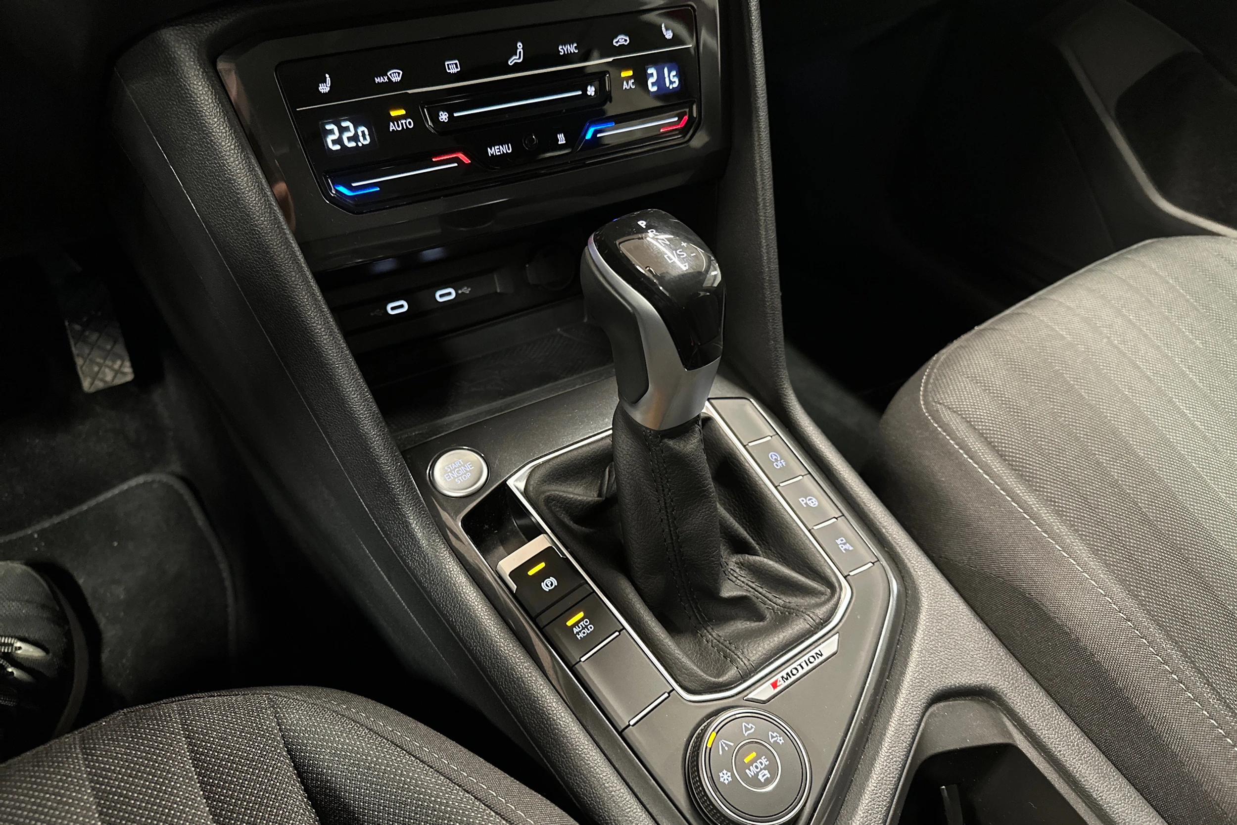 punainen Volkswagen Tiguan Allspace 2024 kuva 20.