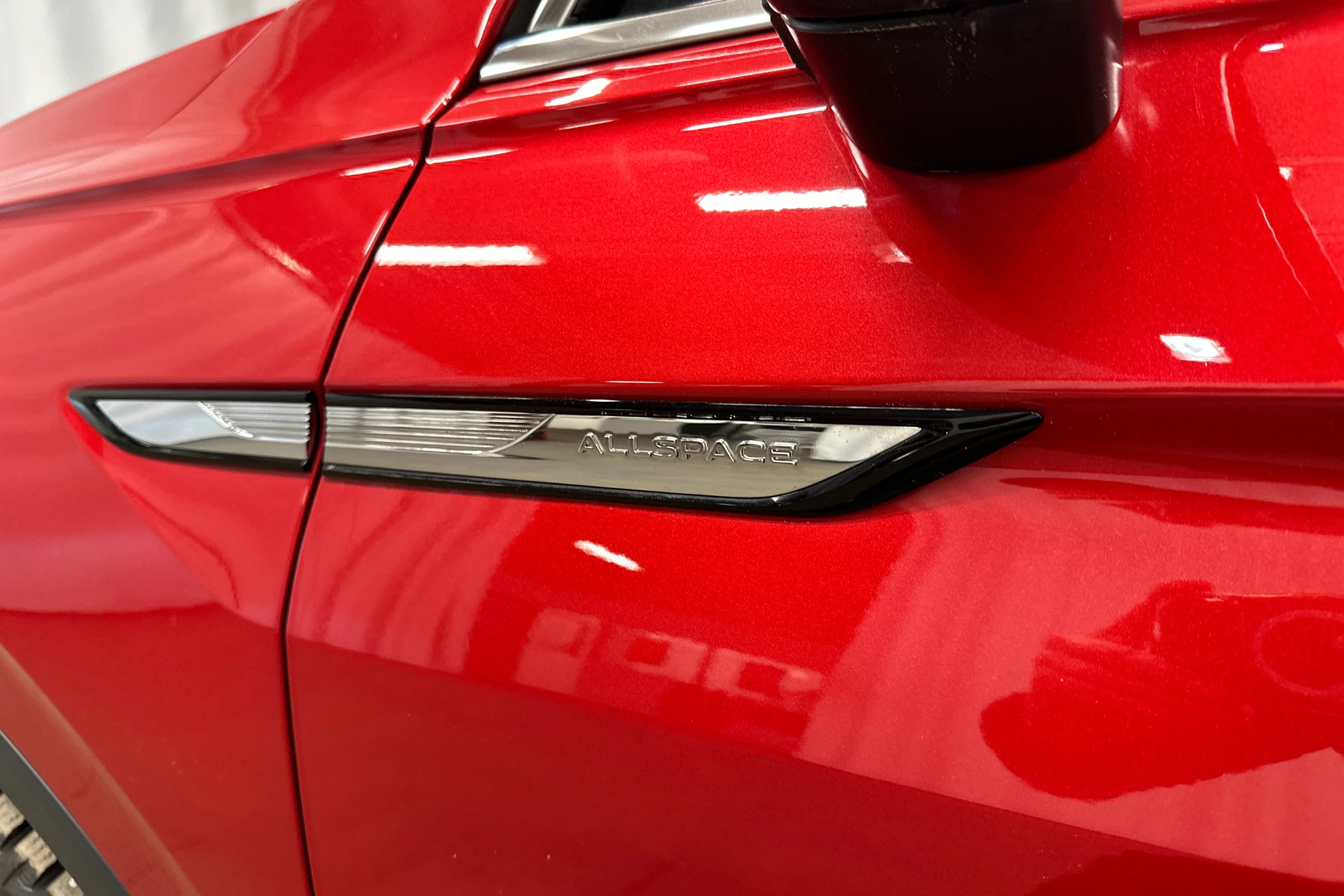 punainen Volkswagen Tiguan Allspace 2024 kuva 29.