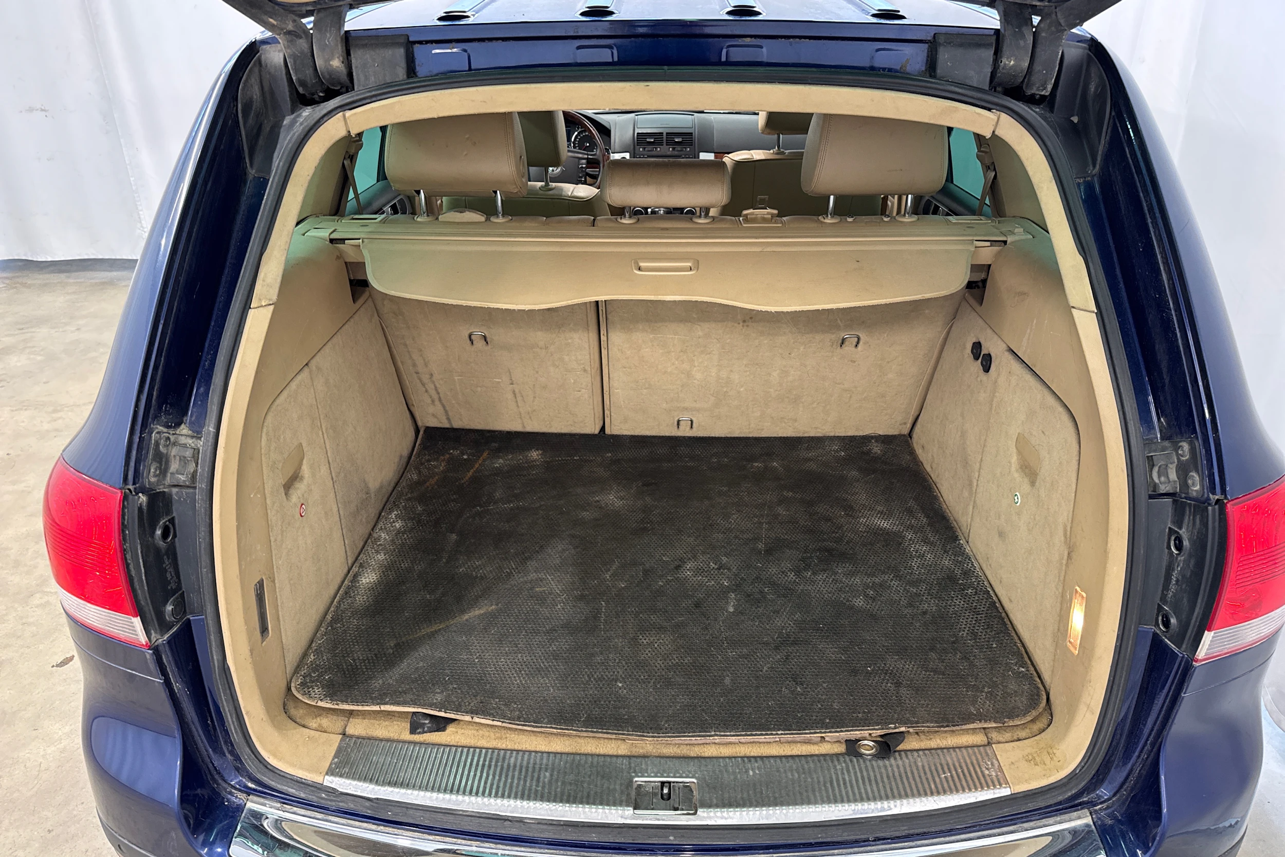 sininen Volkswagen Touareg 2005 kuva 10.