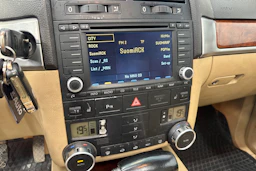 sininen Volkswagen Touareg 2005 kuva 17.