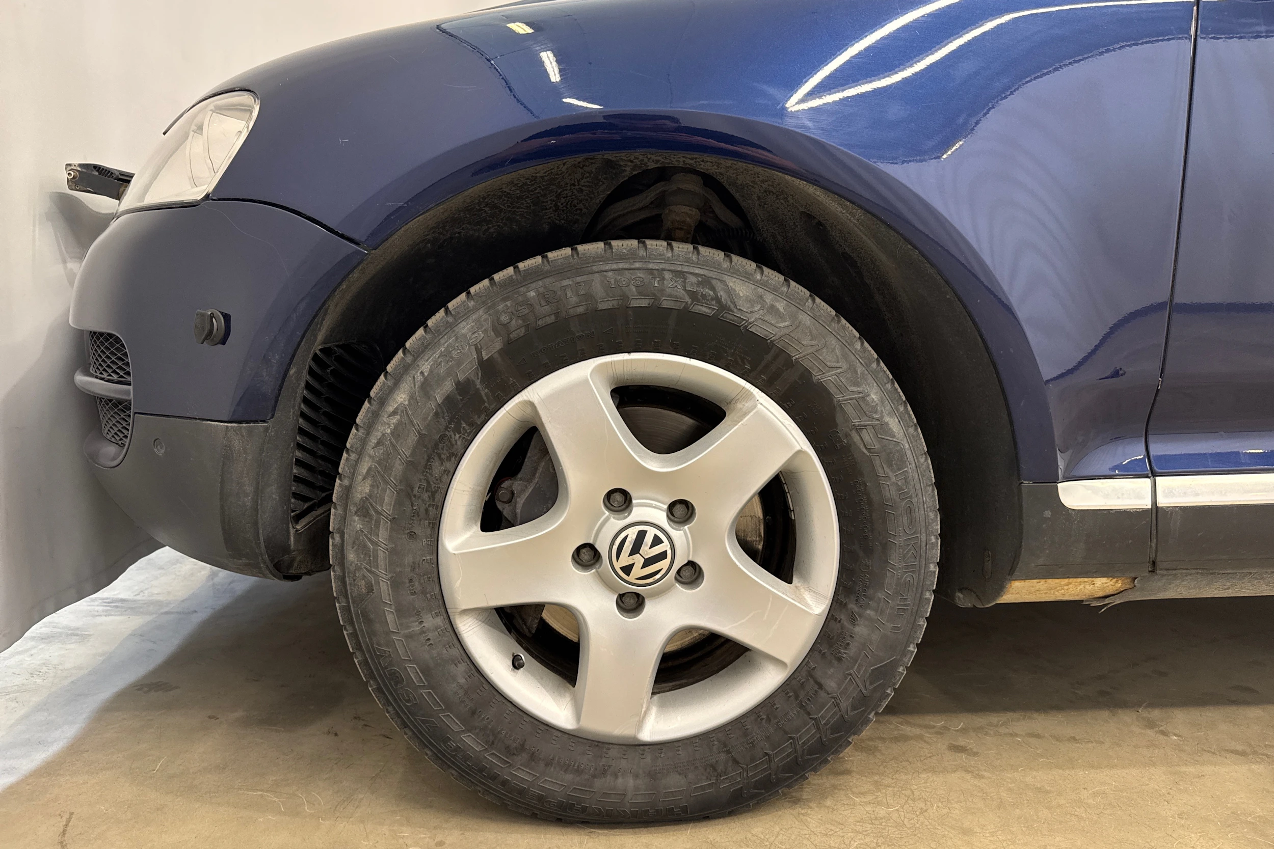 sininen Volkswagen Touareg 2005 kuva 25.