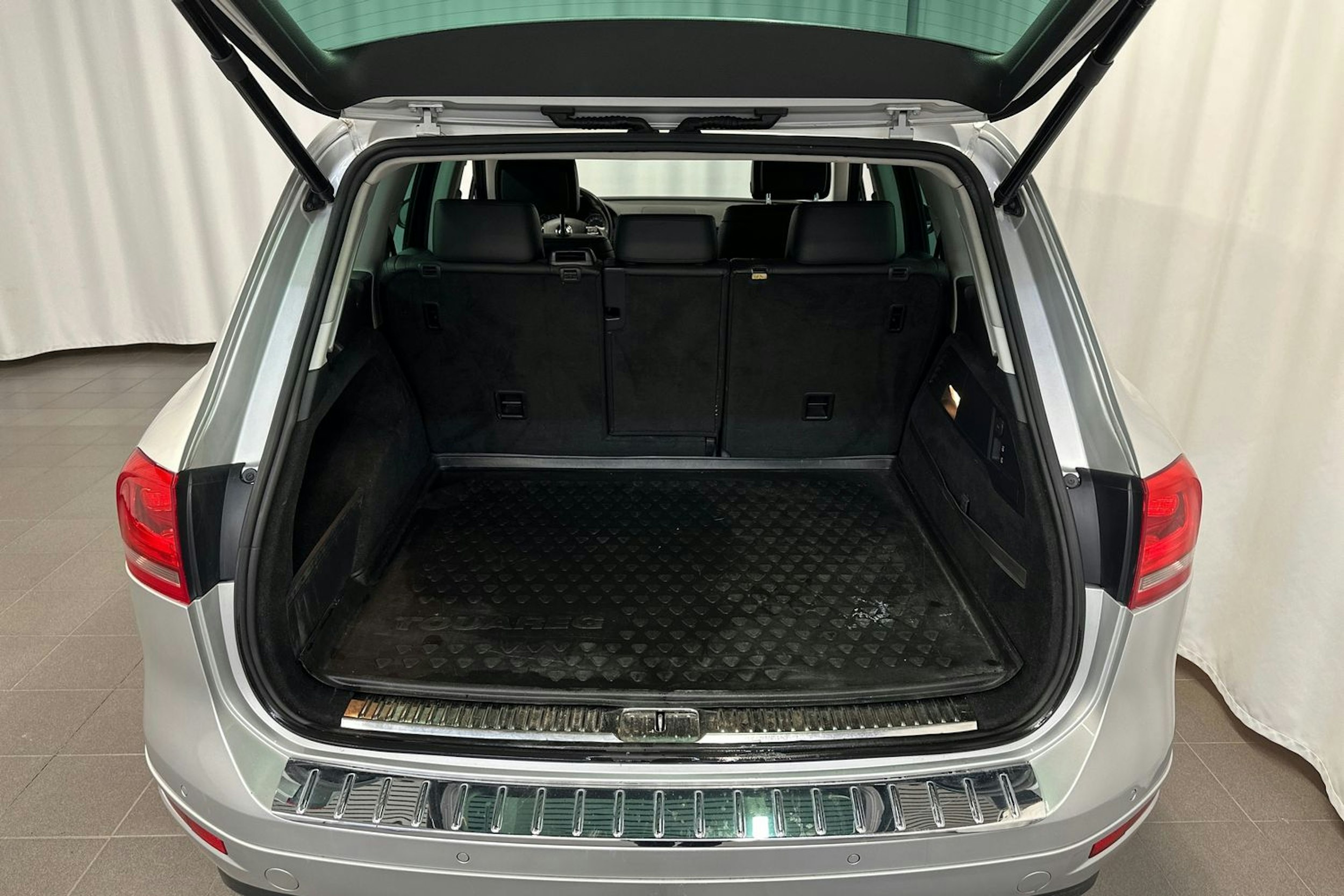 hopea Volkswagen Touareg 2010 kuva 14.