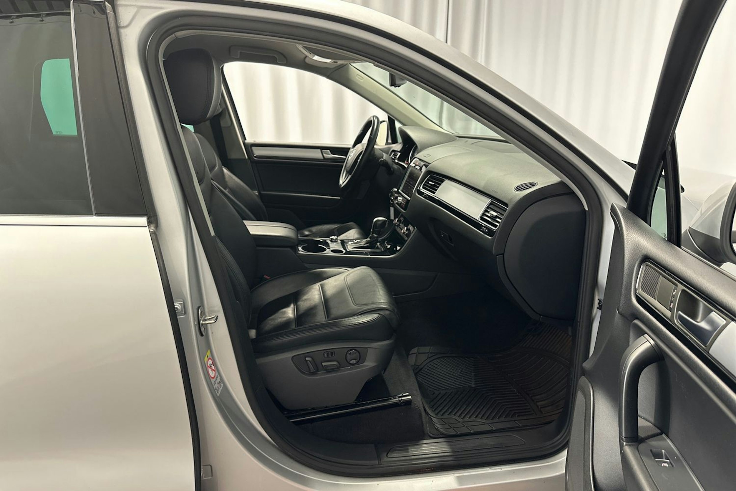 hopea Volkswagen Touareg 2010 kuva 16.