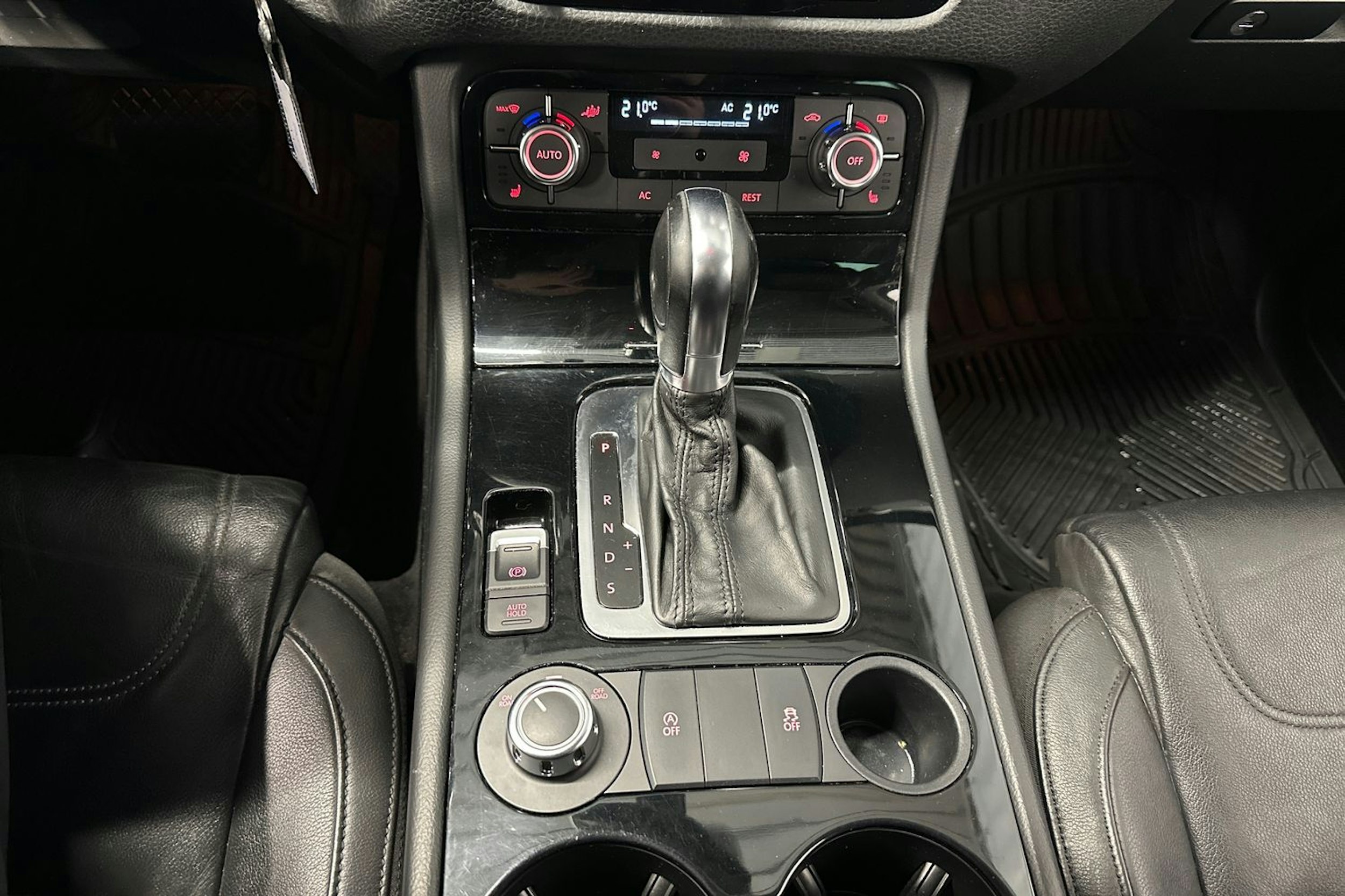 hopea Volkswagen Touareg 2010 kuva 23.