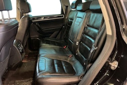 Musta Volkswagen TOUAREG 2011 kuva 8.