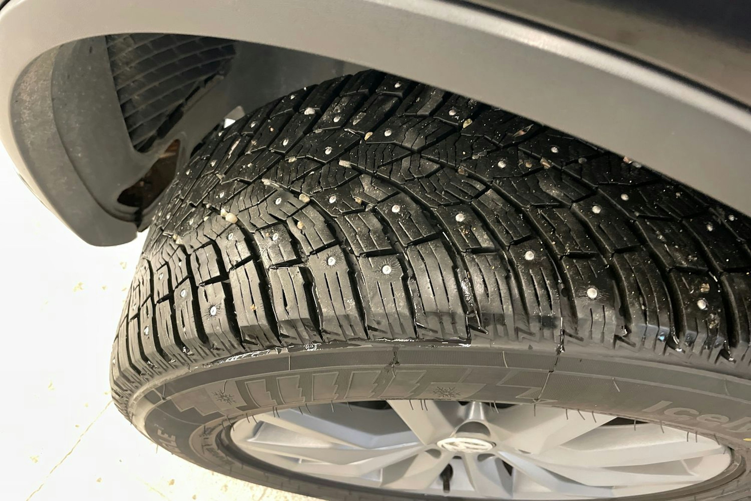 Musta Volkswagen TOUAREG 2011 kuva 11.