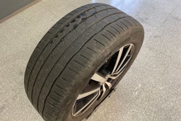 Musta Volkswagen TOUAREG 2011 kuva 12.