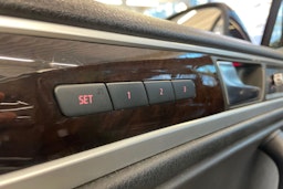 Musta Volkswagen TOUAREG 2011 kuva 17.