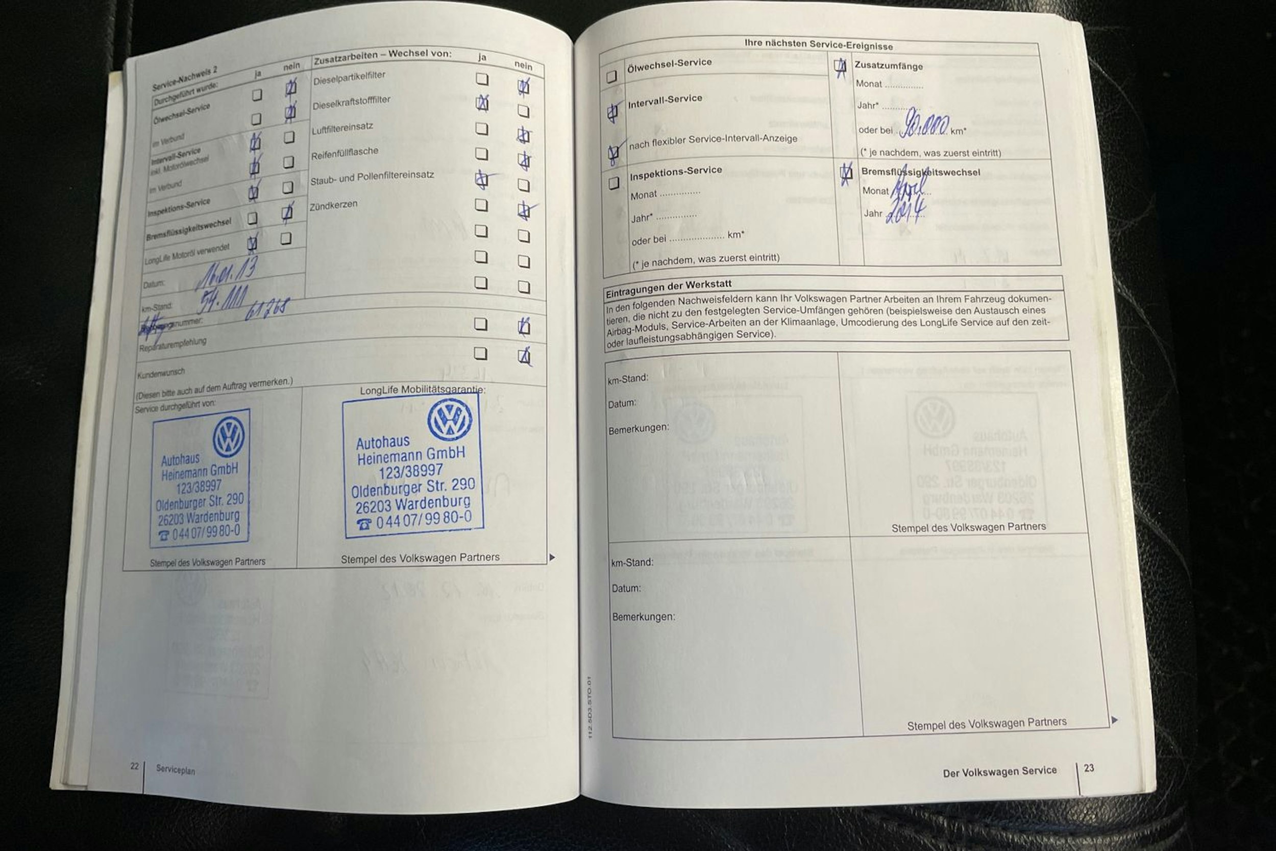 Musta Volkswagen TOUAREG 2011 kuva 30.