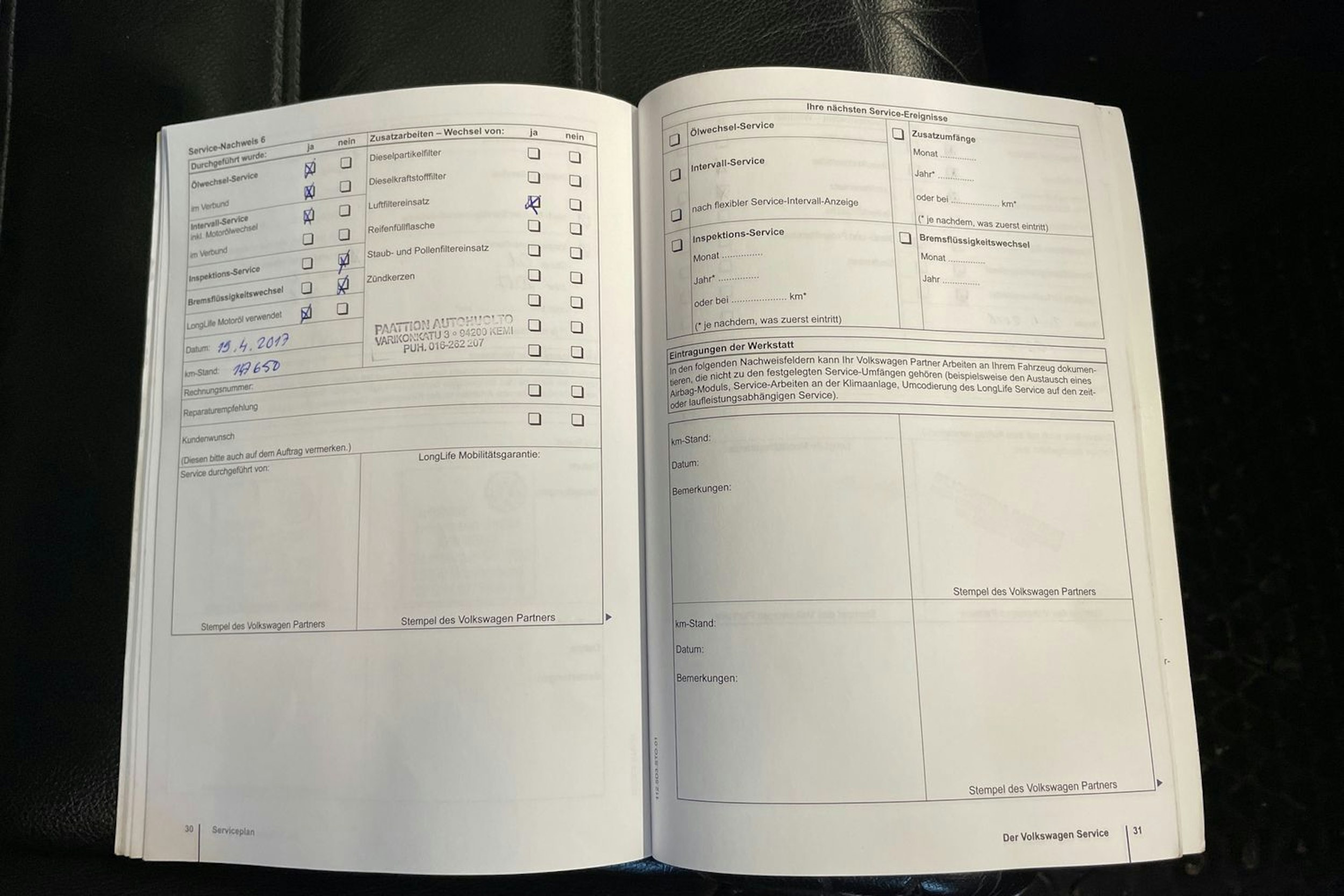 Musta Volkswagen TOUAREG 2011 kuva 34.