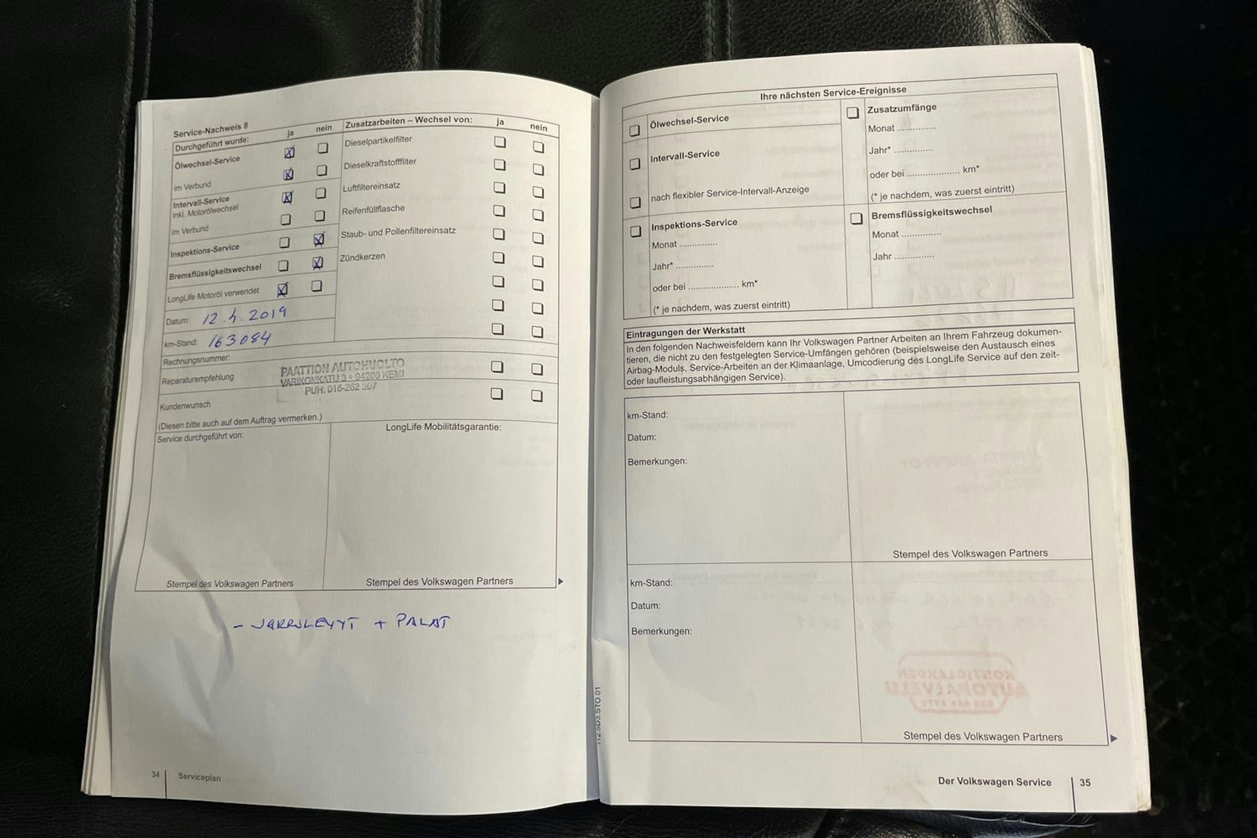 Musta Volkswagen TOUAREG 2011 kuva 37.