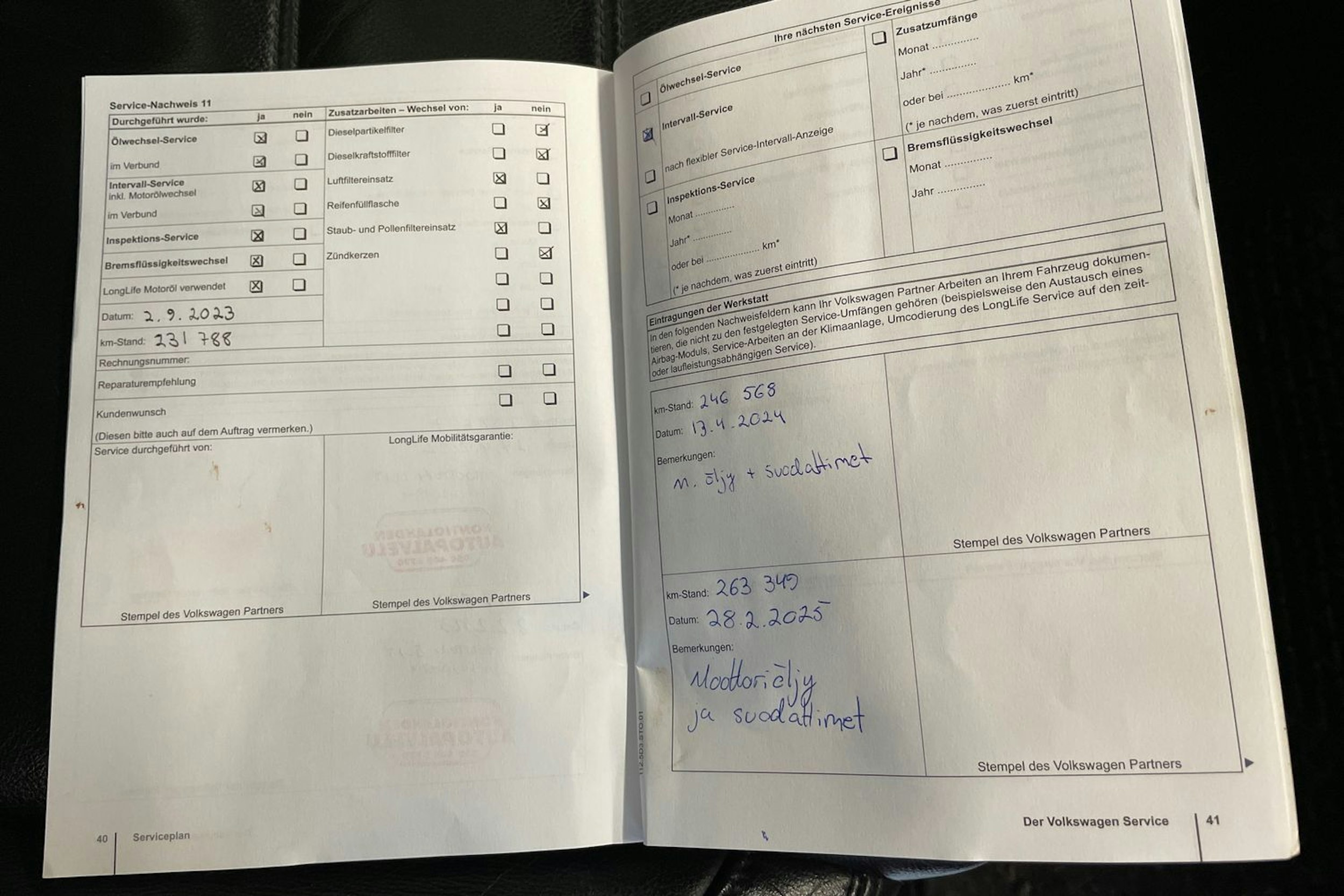 Musta Volkswagen TOUAREG 2011 kuva 40.