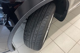 Musta Volkswagen TOUAREG 2012 kuva 10.