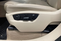 Musta Volkswagen TOUAREG 2012 kuva 18.