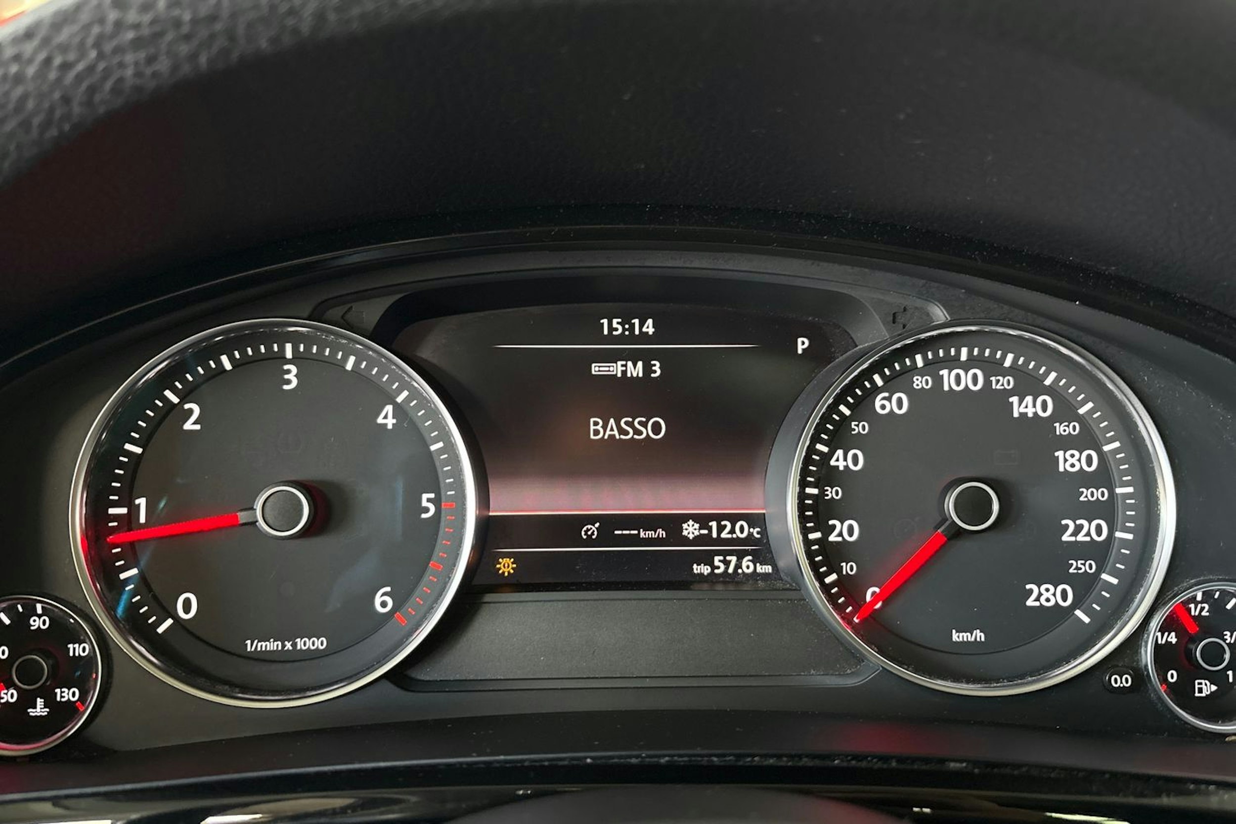 Musta Volkswagen TOUAREG 2011 kuva 16.