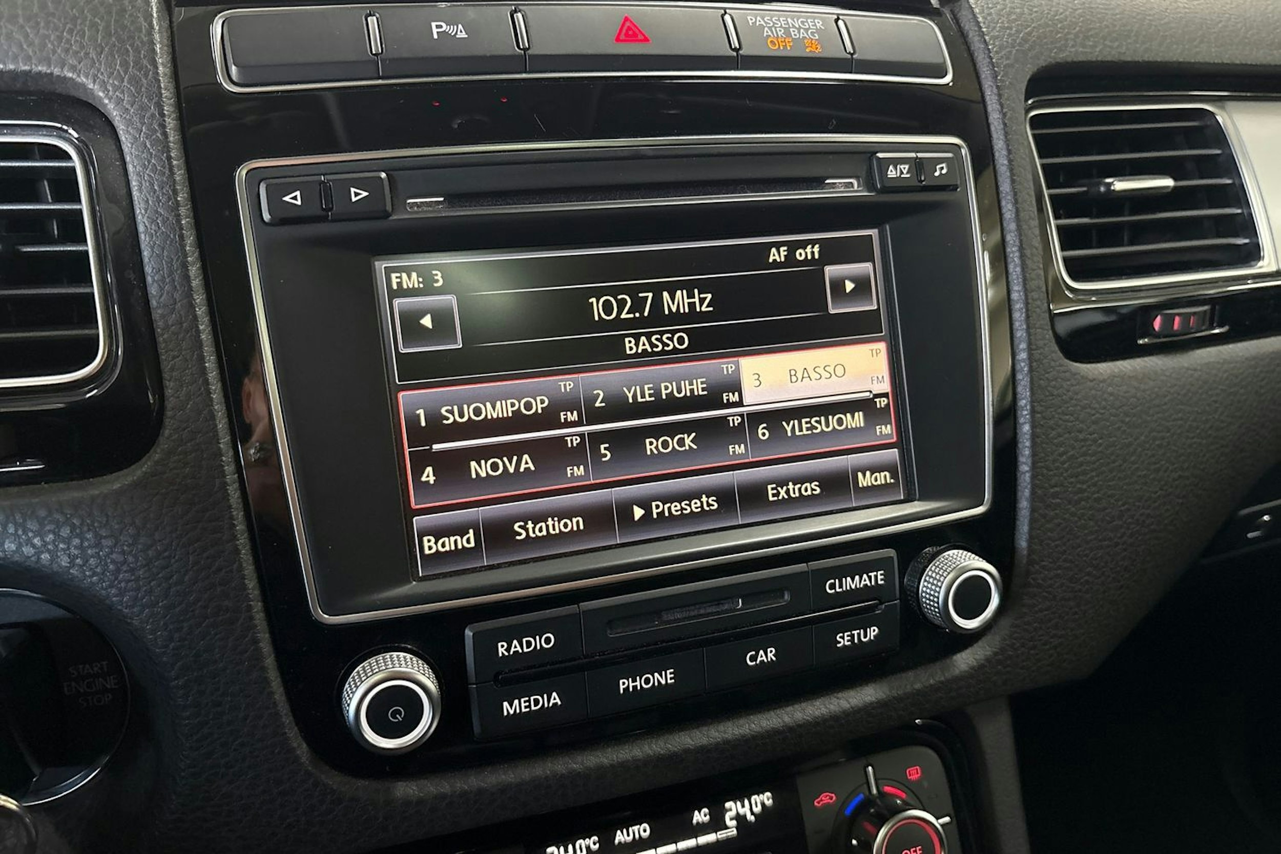 Musta Volkswagen TOUAREG 2011 kuva 19.