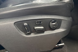 Musta Volkswagen TOUAREG 2011 kuva 30.