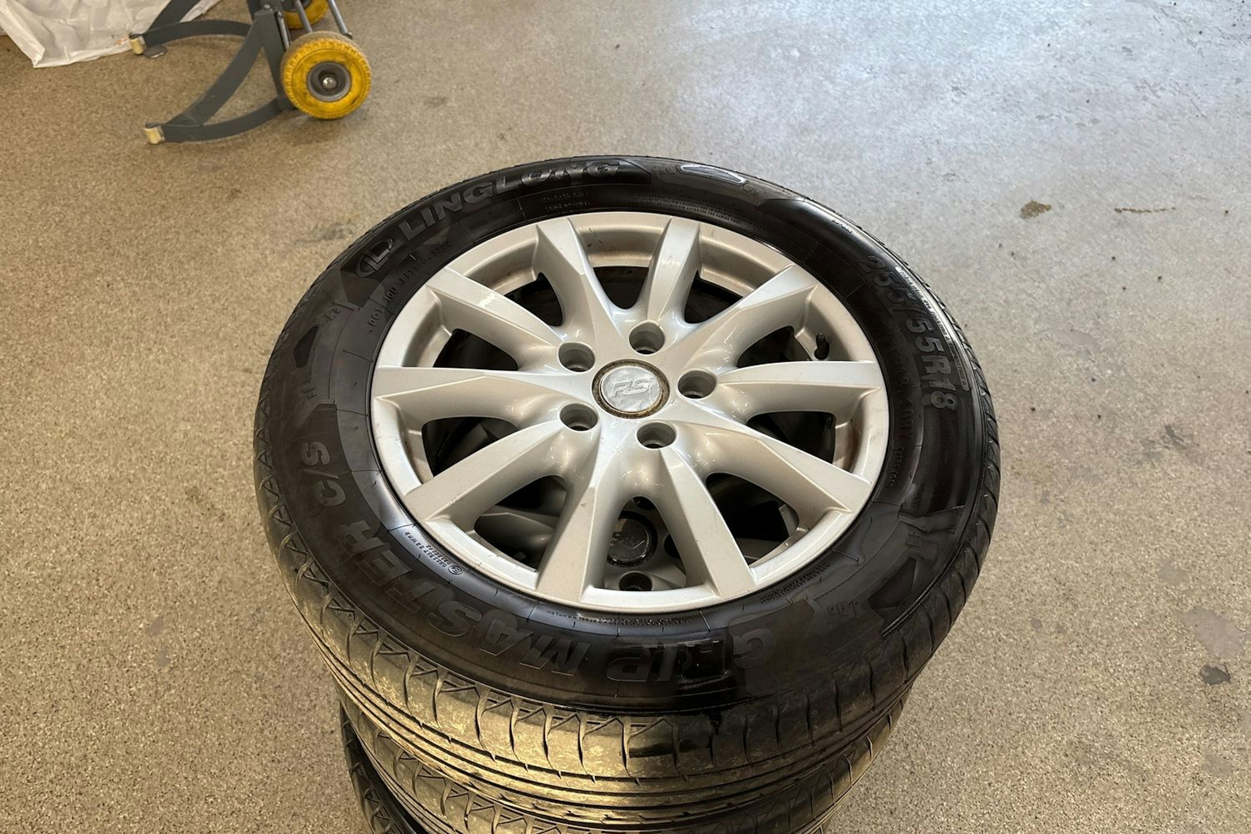 Musta Volkswagen TOUAREG 2011 kuva 32.