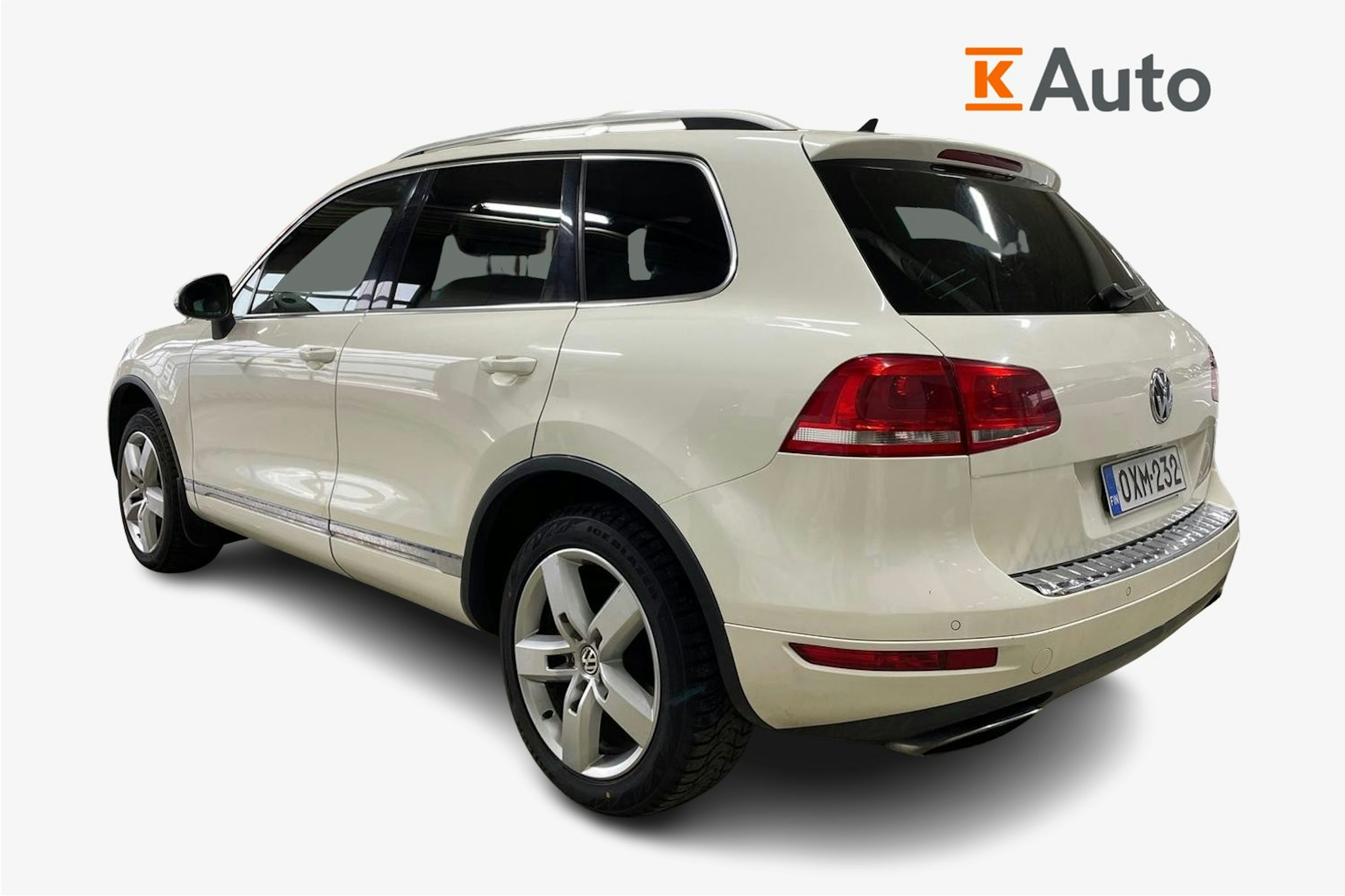 Valkoinen Volkswagen TOUAREG 2011 kuva 2.