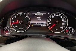 Valkoinen Volkswagen TOUAREG 2011 kuva 17.