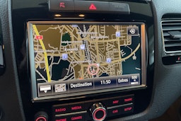 Valkoinen Volkswagen TOUAREG 2011 kuva 19.